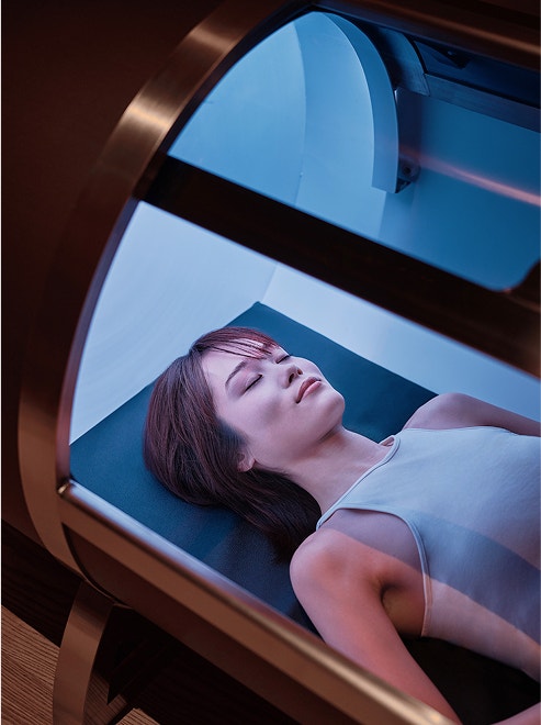 A lady undergoing hyperbaric oxygen therapy